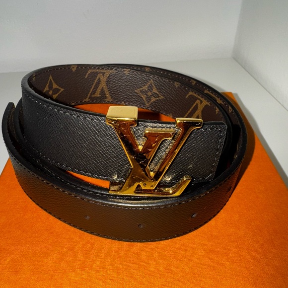 Louis Vuitton Reversible Women’s Belt